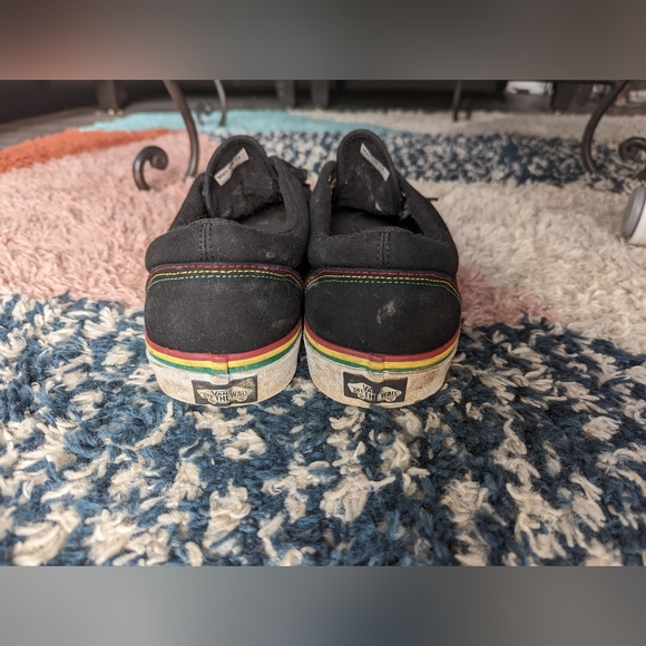 Vans - Picture 2 of 6